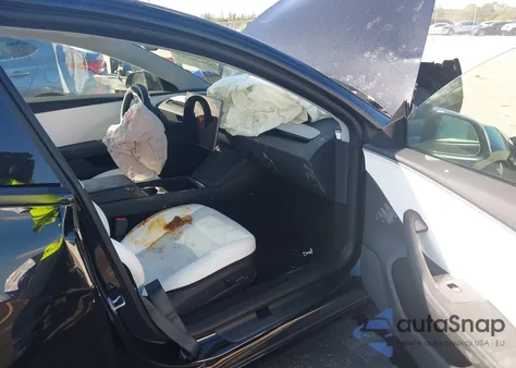 2025 Tesla Model 3 Long Range Rear-Wheel Drive из США, поврежденный, VIN 5YJ3E1EA2SF017733